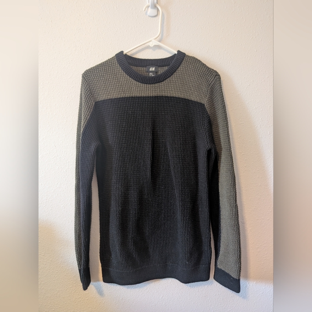 H&M Men's Two-Tone Crewneck Sweater XS